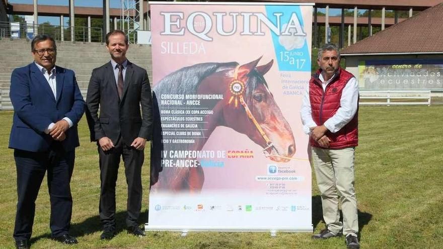 Manuel Benavides, Ricardo Durán y José Manuel Domínguez, ayer, en el ring hípico de la FIG.