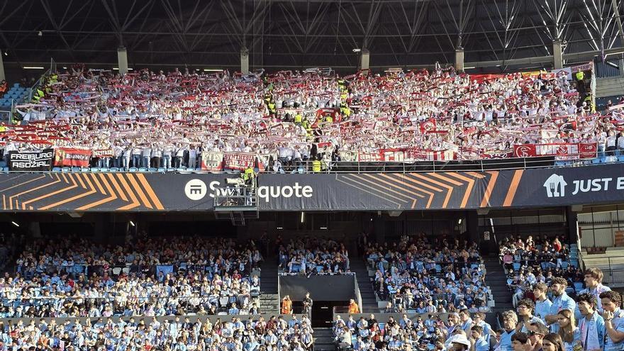 La afición del Friburgo se rinde al «aura» de Balaídos y Vigo: «Estuve en muchos estadios y esto es una experiencia 10/10 »