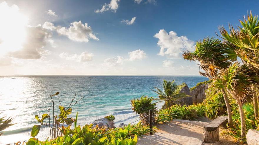 Riviera Maya abre sus playas para reactivar su economía