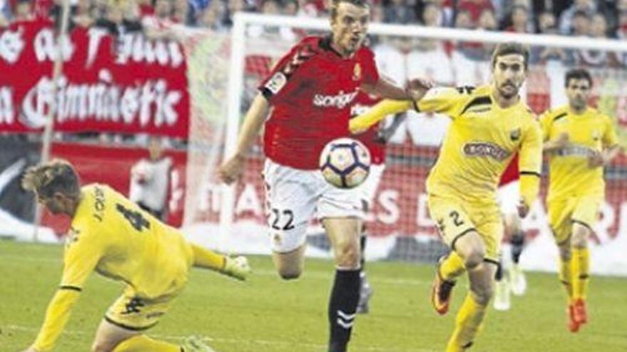 Reus: paciencia, orden y gran juego posicional