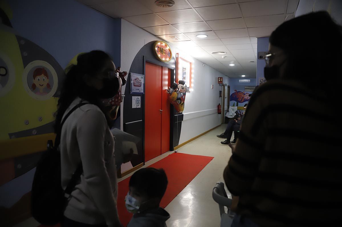 Un cine para los peques del Hospital Reina Sofía