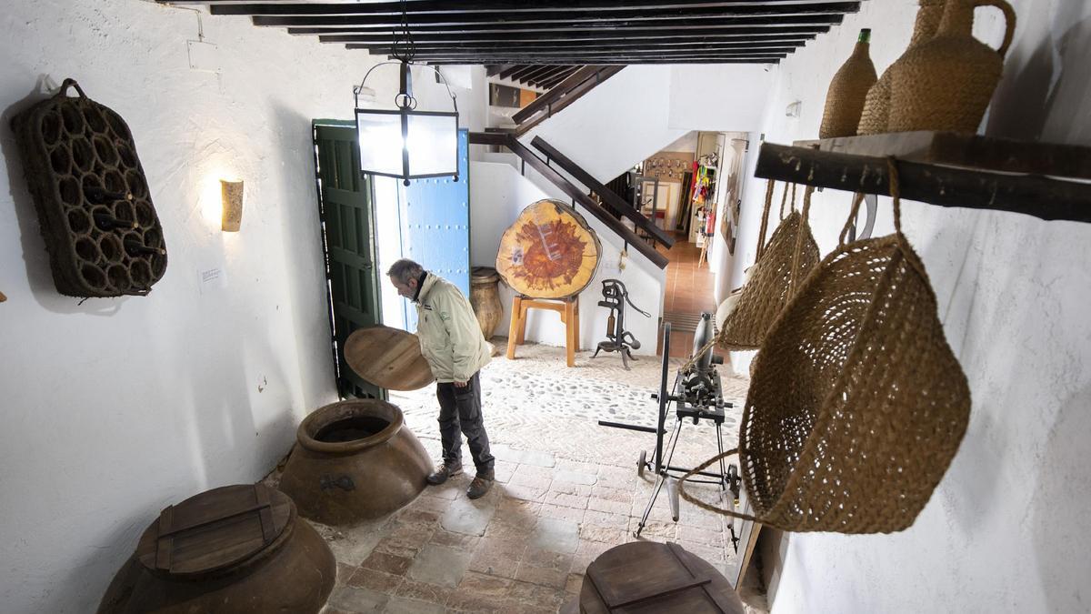 Recuperación de construcciones agrarias en Málaga: interior del Lagar de Torrijos.