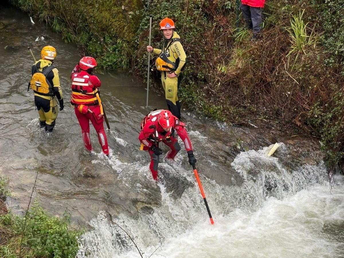 Cuarto día de búsqueda de la mujer que cayó al río en San Martín: así están siendo los complicados trabajos de rastreo