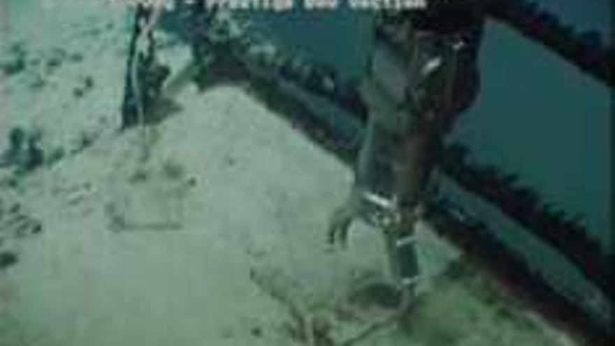 Fotograma del vídeo realizado por el robot encargado de las inspecciones del pecio hundido en la costa gallega