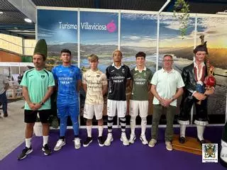 El Lealtad presenta la equipación para la nueva temporada con la vista puesta en el regreso a Segunda Federación