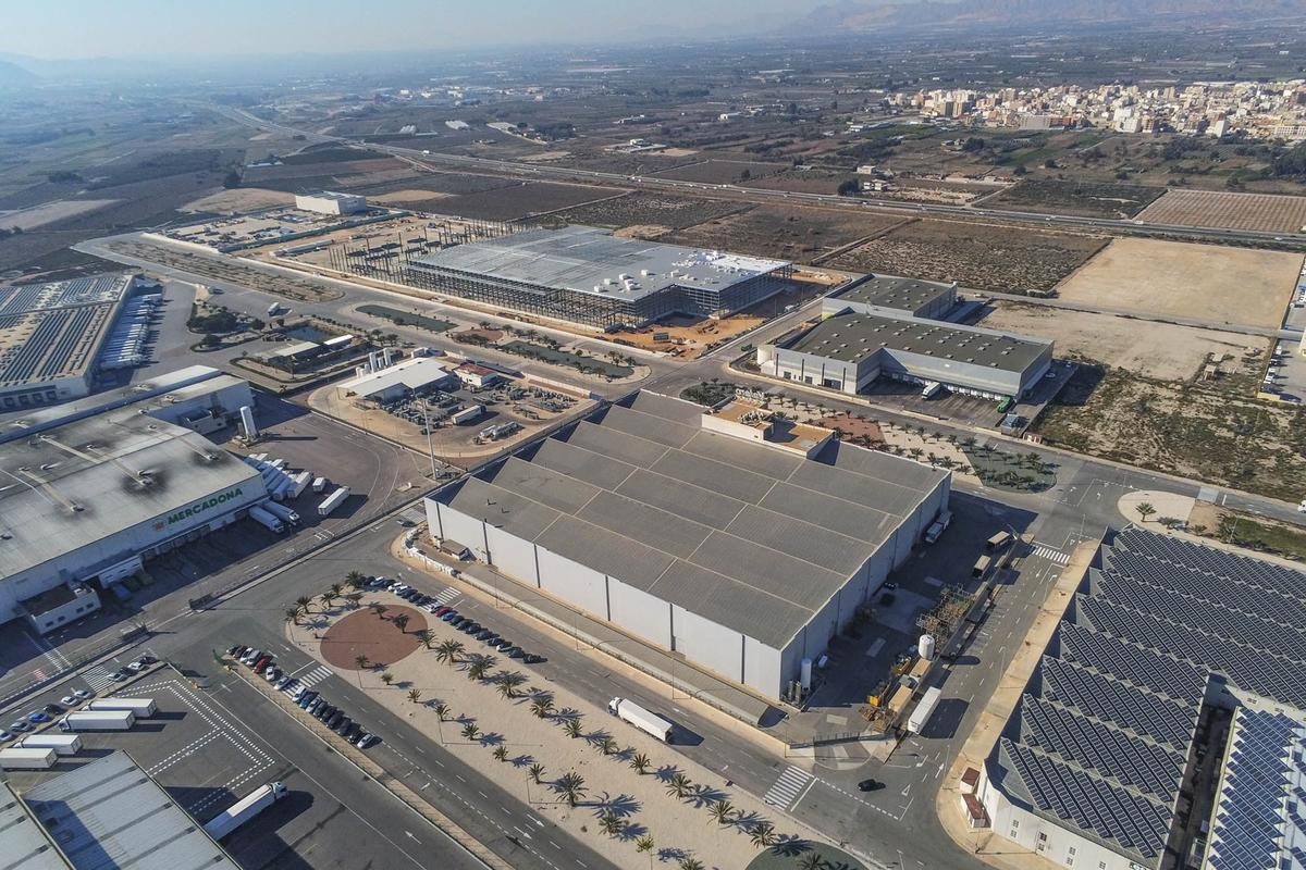 Vista aérea de la localidad y el polígono La Granadina, en una imagen de archivo