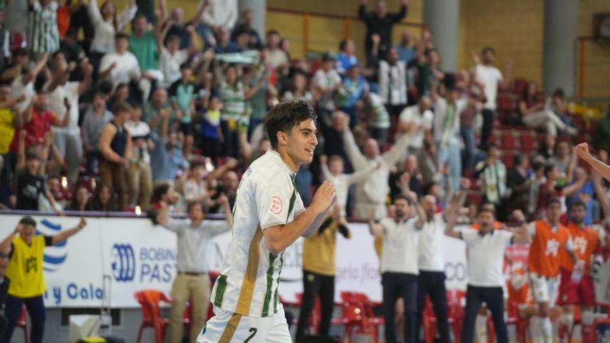 Hugo hace historia: el canterano es el primer cordobés que firma un 'hat trick' en Primera con el Córdoba Futsal