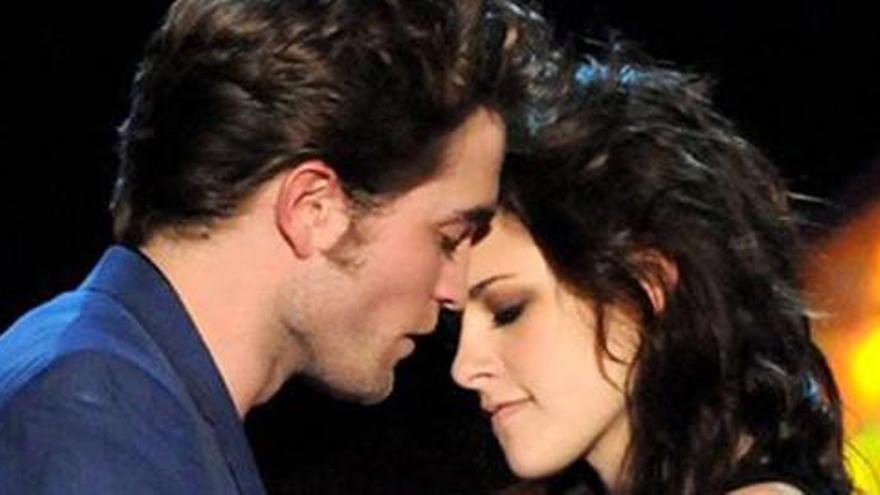 Robert Pattinson y Kristen Stewart.