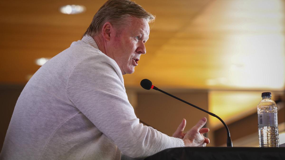 Koeman, sobre Frenkie de Jong: “He hablado mucho con él y sé que ha sufrido mucho"