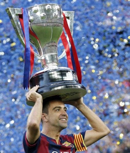 Homenaje a Xavi en el Camp Nou