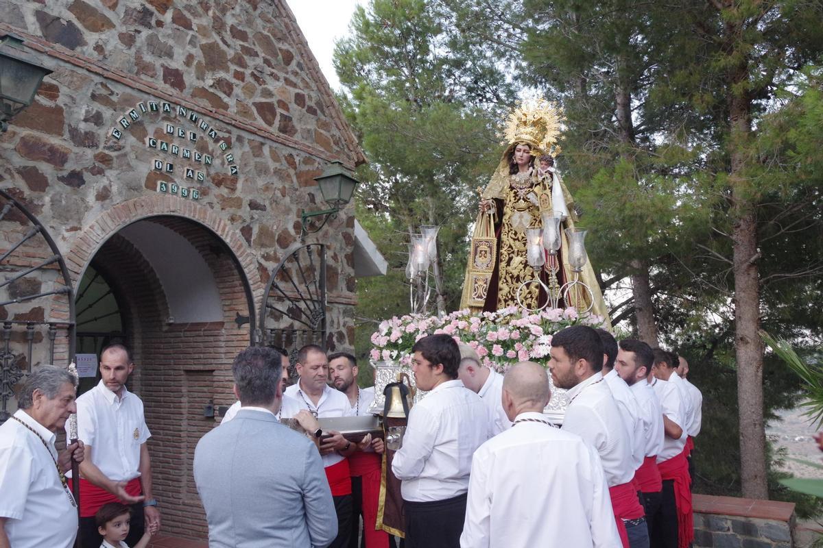 Traslado de la Virgen del Carmen de Olías a la Iglesia de San Vicente Ferrer