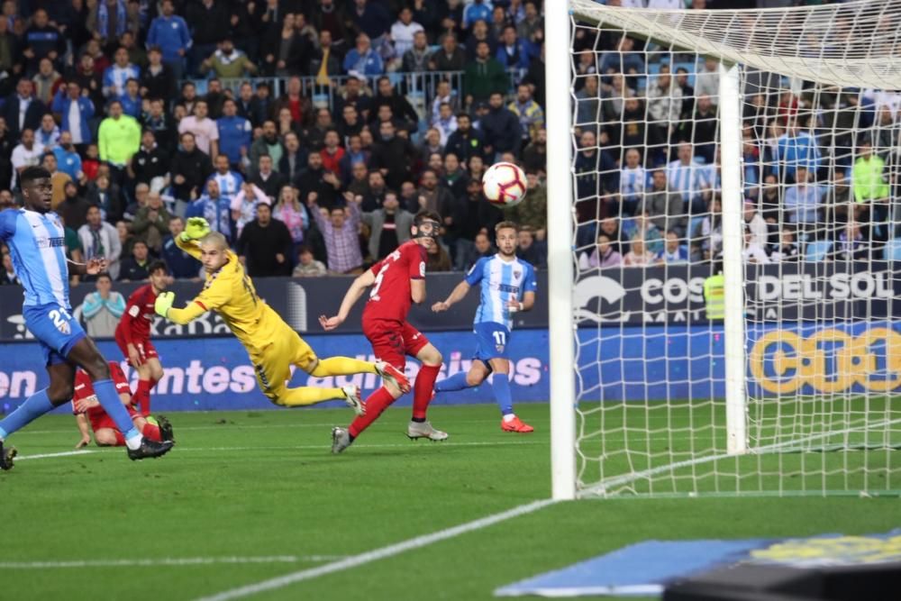 El Málaga se adelantó, perdonó y desapareció en una segunda mitad donde vio como el Osasuna remontaba para llevarse el choque