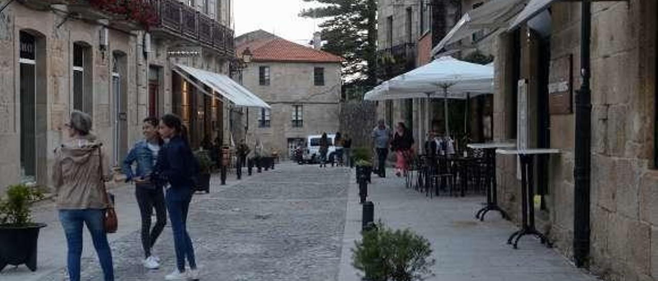 La calle es una de las peatonalizadas para este verano. // Noé Parga