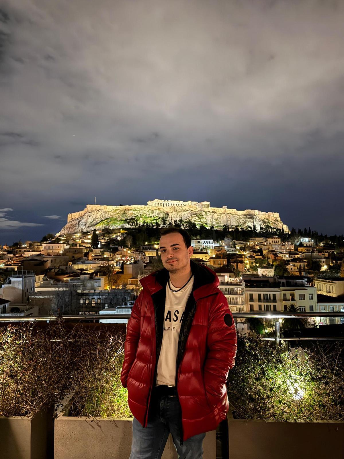 Marc Araujo Castell a Atenes, Grècia, en una de les seves nombroses experiències de mobilitat a Erasmus+