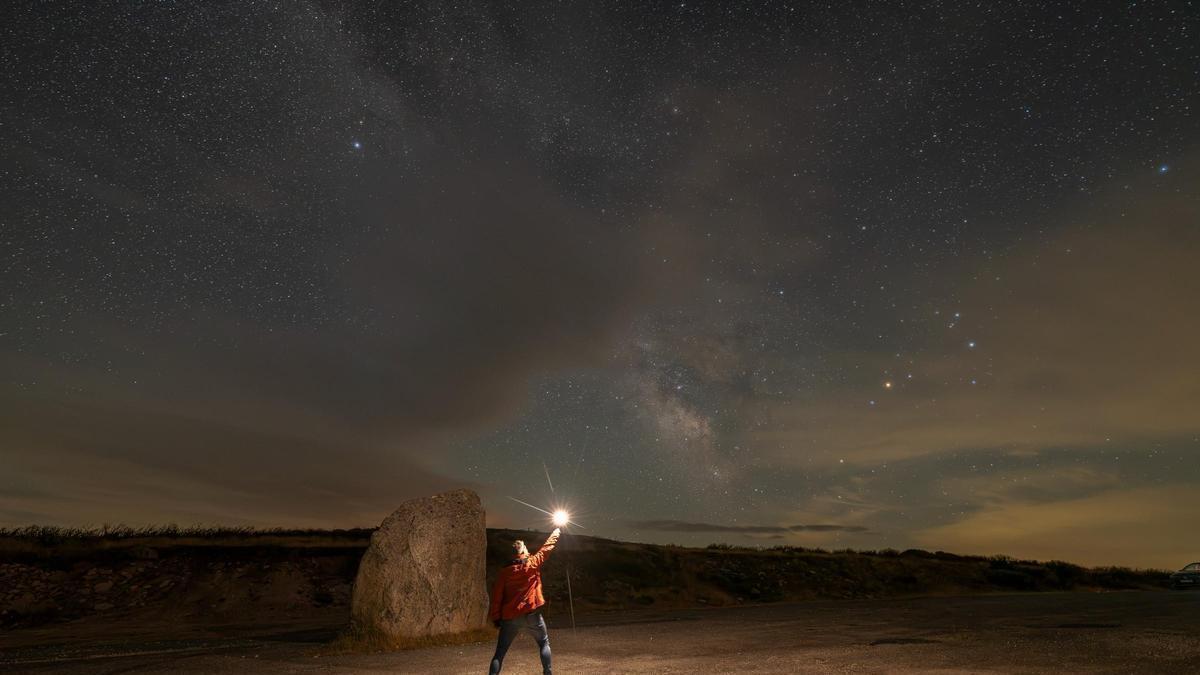 El cielo del concello de Trives, municipio candidato a ser Destino Turístico Starlight.