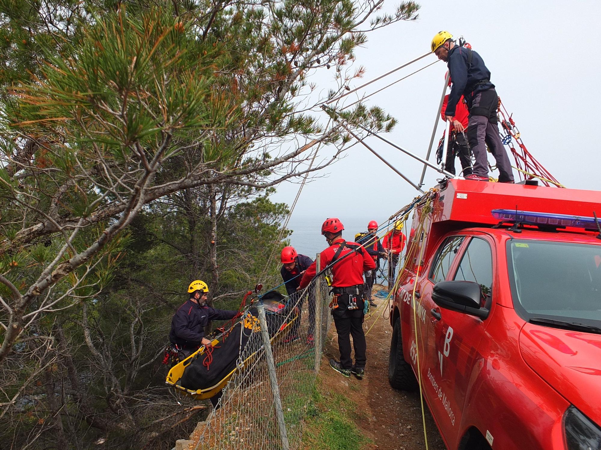 Simulacro de rescate de montaña en Sóller