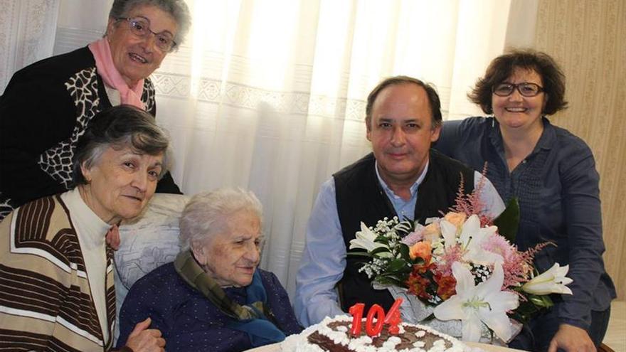 Una vecina de Artana celebra sus 104 años