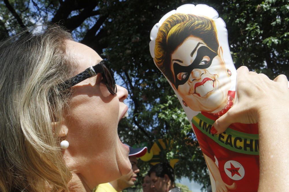 Miles de brasileños toman las calles contra Rousse