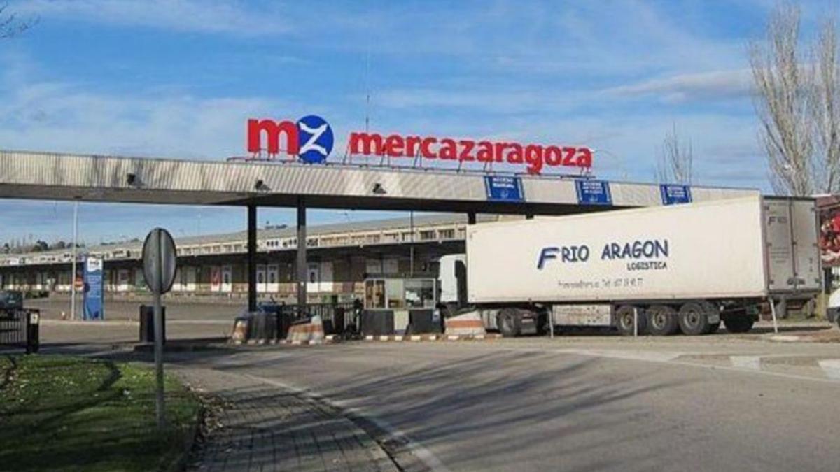 Puerta de acceso a la plataforma agroalimentaria Mercazaragoza.  | EL PERIÓDICO