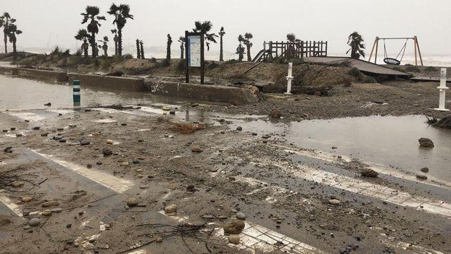 Almassora se alía con la universidad para frenar la regresión de la playa