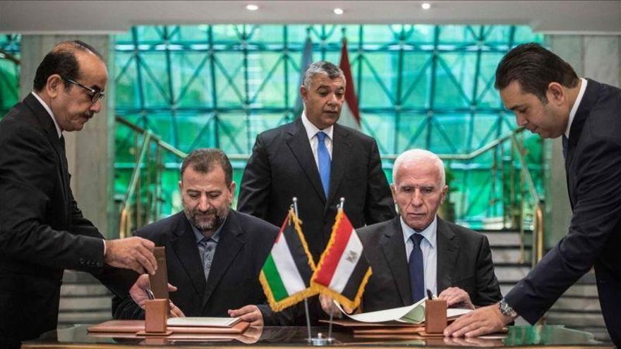 Los palestinos firman en El Cairo un acuerdo de reconciliación