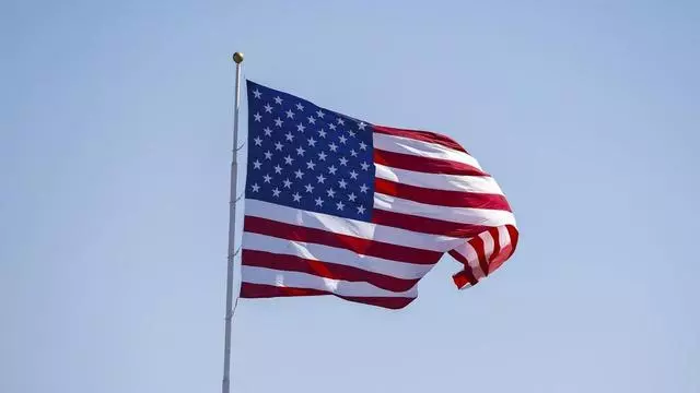 EEUU vuelve a izar su bandera en su embajada en Venezuela tras siete años