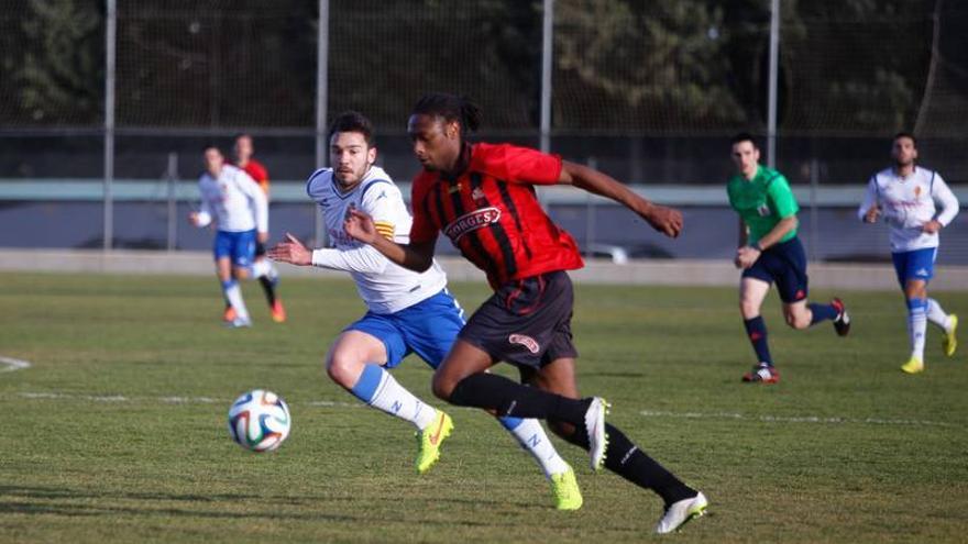 El Zaragoza B gana y toma aire ante el Reus