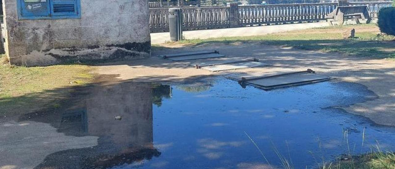 Desbordamiento de la estación de bombeo de Aldán, sita en la Alameda |   // G.N.