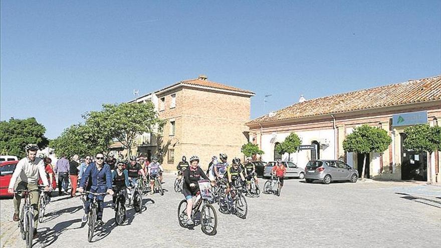 Vecinos del Valle del Guadalquivir piden el tren de cercanías en el Congreso