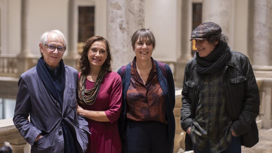 El cineasta británico junto a la actriz Rosana Pastor, la productora Rebecca O&#039;Brien y el escritor Alfons Cervera.