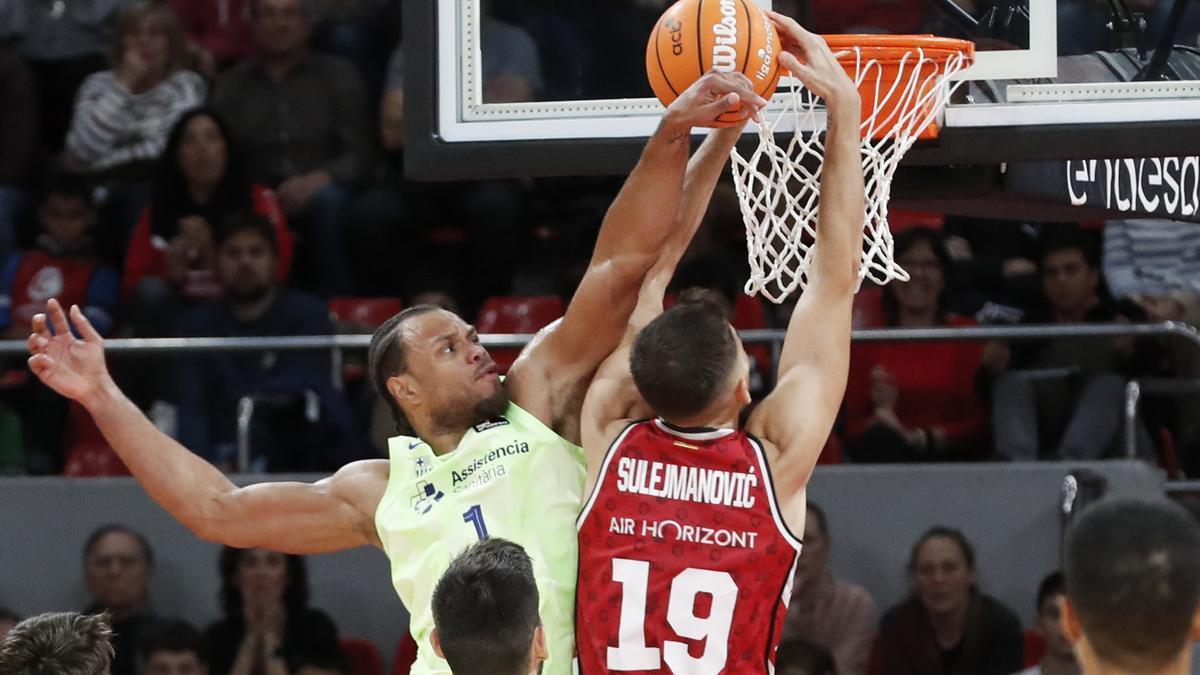 108-95. El Barça también sucumbe al huracán Casademont Zaragoza