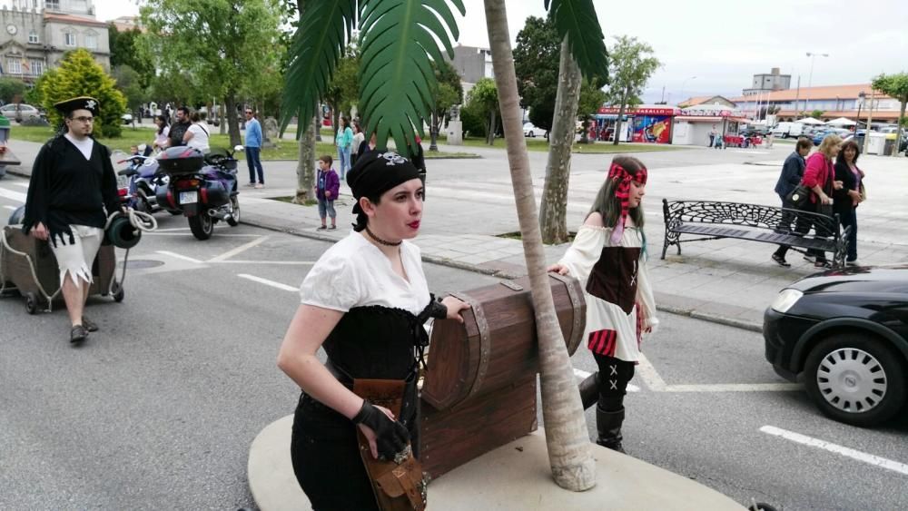 Bucaneros, corsarios y filibusteros toman las calles de San Vicente en la quinta edición del Desembarco Pirata.