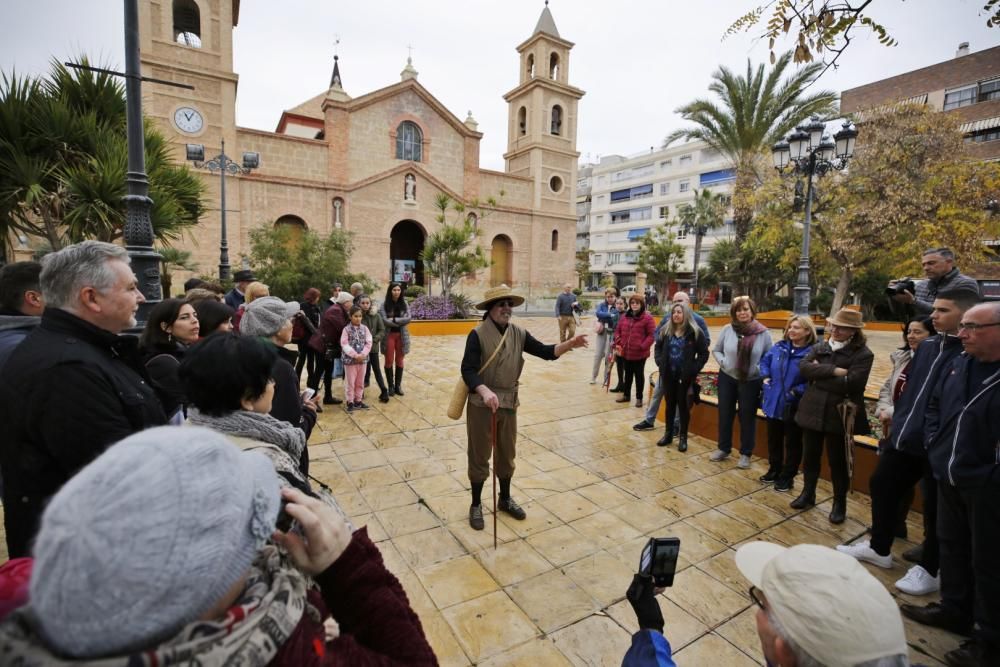 Ars Creatio rememoró este fin de semana con un recorrido teatralizado por Torrevieja el 190 aniversario del terremoto que asoló la comarca de la Vega Baja el 21 de marzo de 1829. Horas después de la r