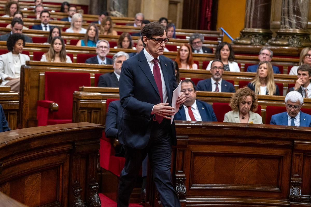 Pleno en el Parlament para la investidura de Salvador Illa