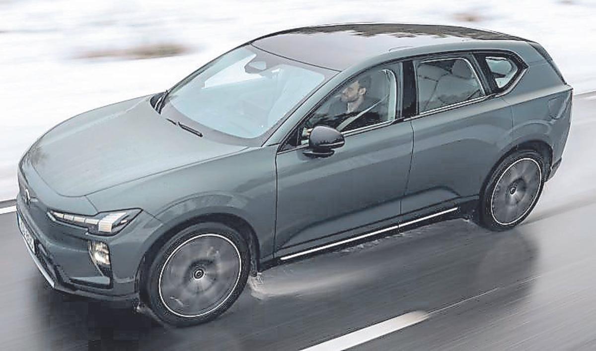 Volvo EX60.