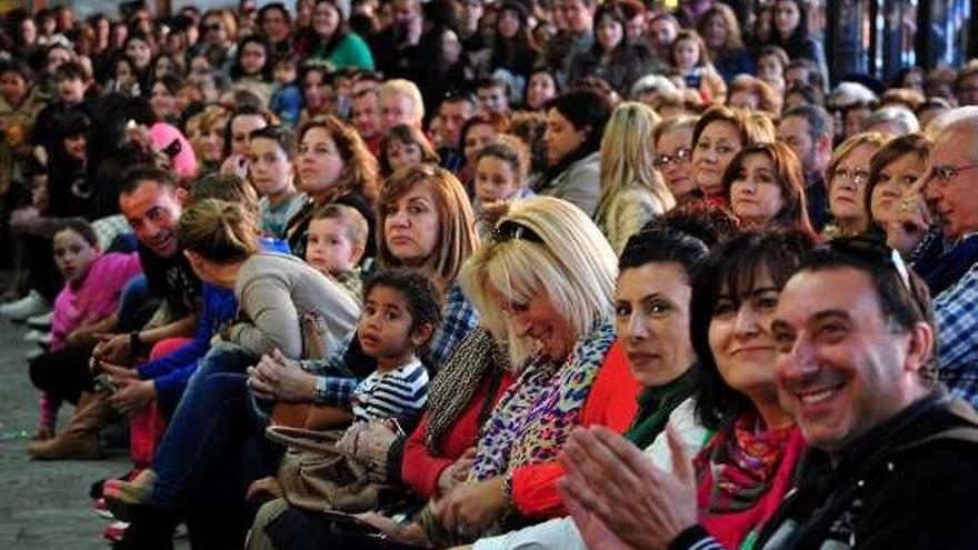 La moda de baño formó parte de la pasarela.  // Iñaki Abella