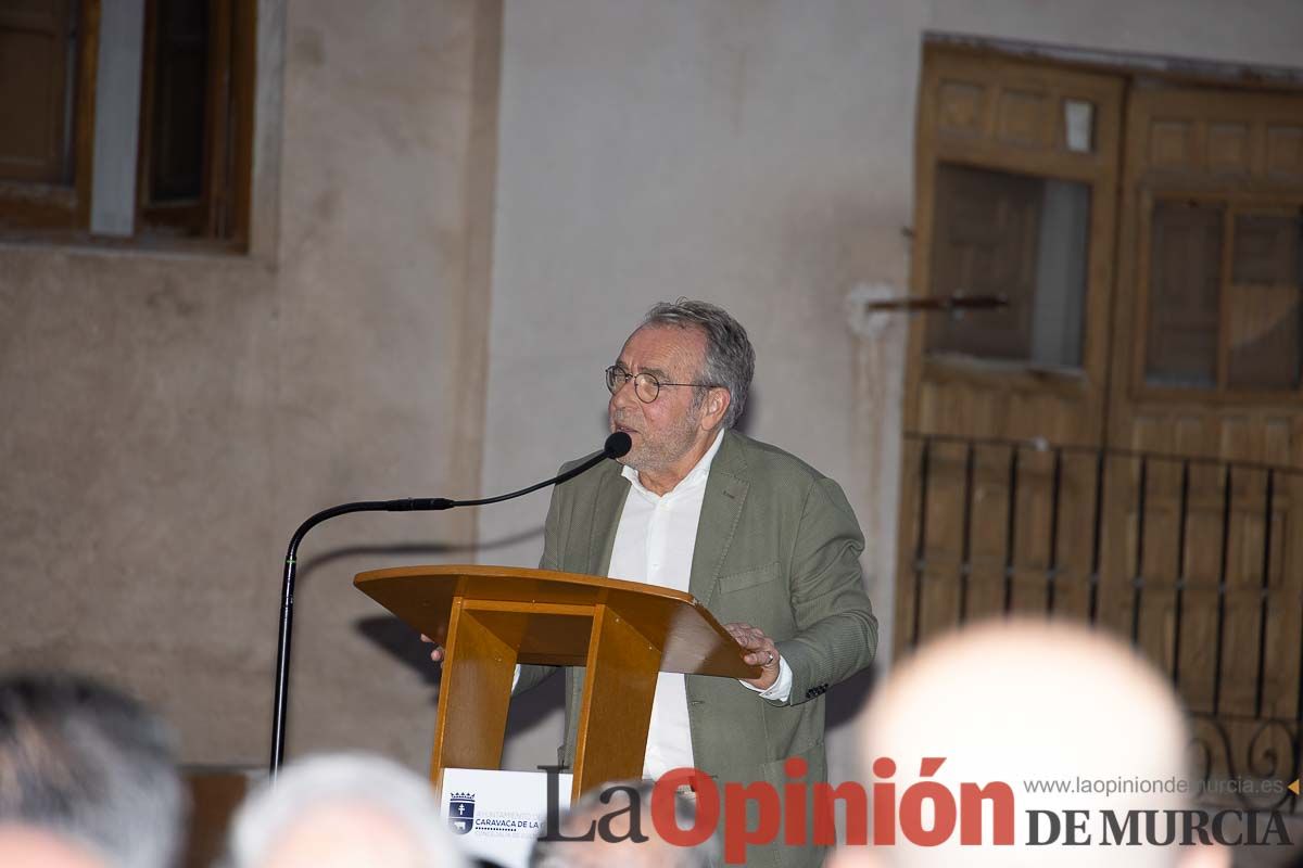 Así fue la presentación del libro ''Caravaca inédita. Un viaje desde la prehistoria hasta nuestros días'