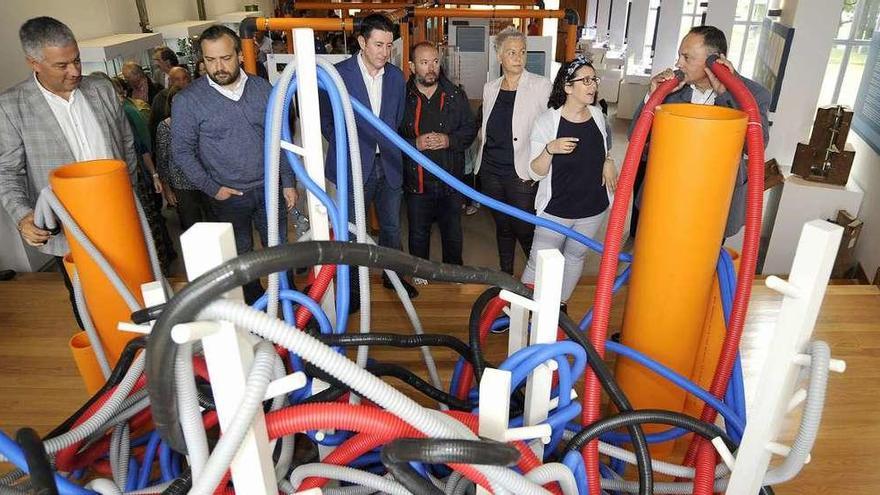 Políticos locales y cargos de la Xunta, durante el acto de inauguración en el Museo da Minería. // Bernabé/Javier Lalín