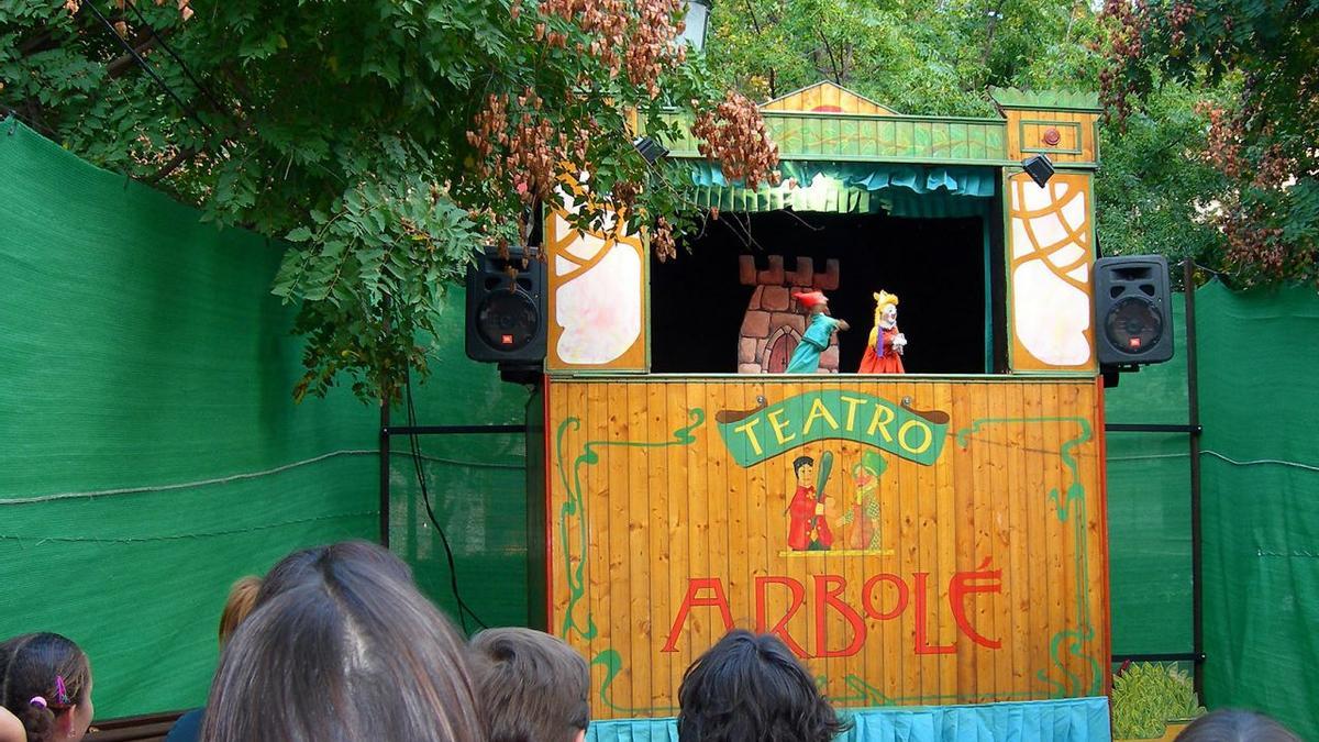 Los títeres del teatro Arbolé.