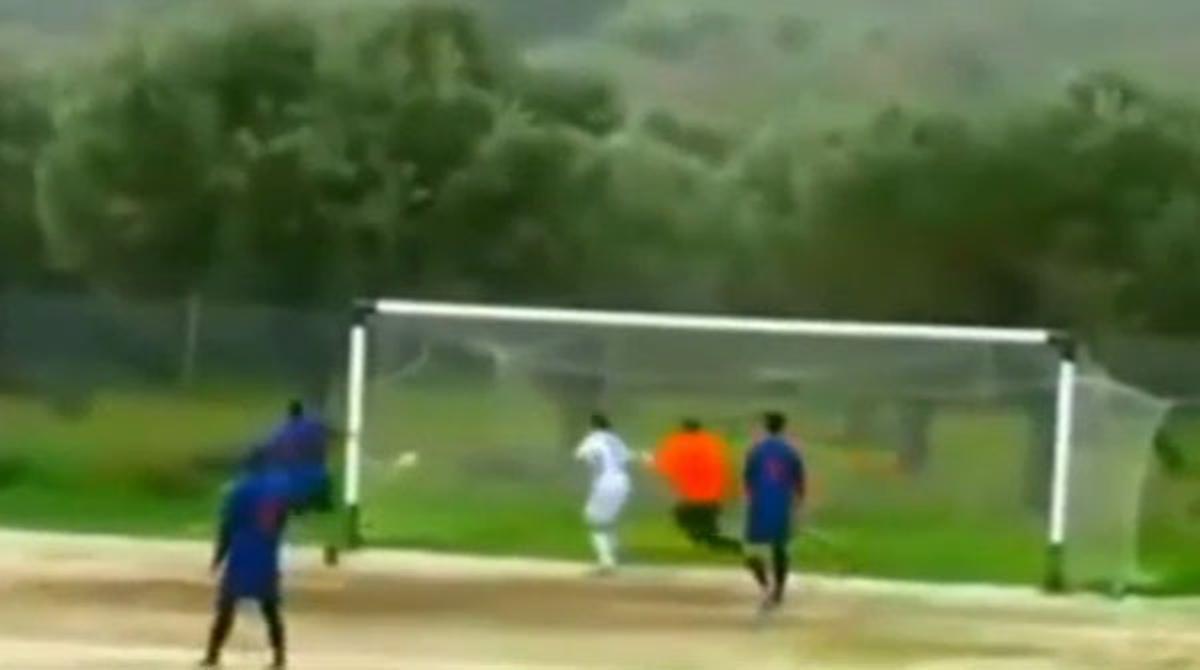 Els jugadors grecs ja celebraven el gol.