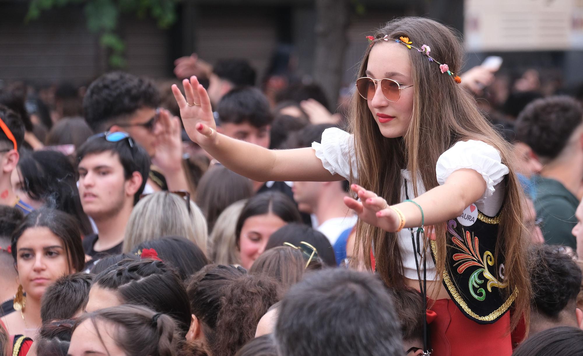 Apoteósico inicio de la fiesta en Elda