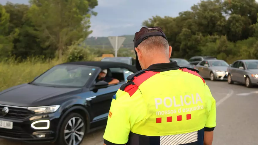 Detinguts sis conductors el cap de setmana per provocar accidents anant beguts o sense carnet