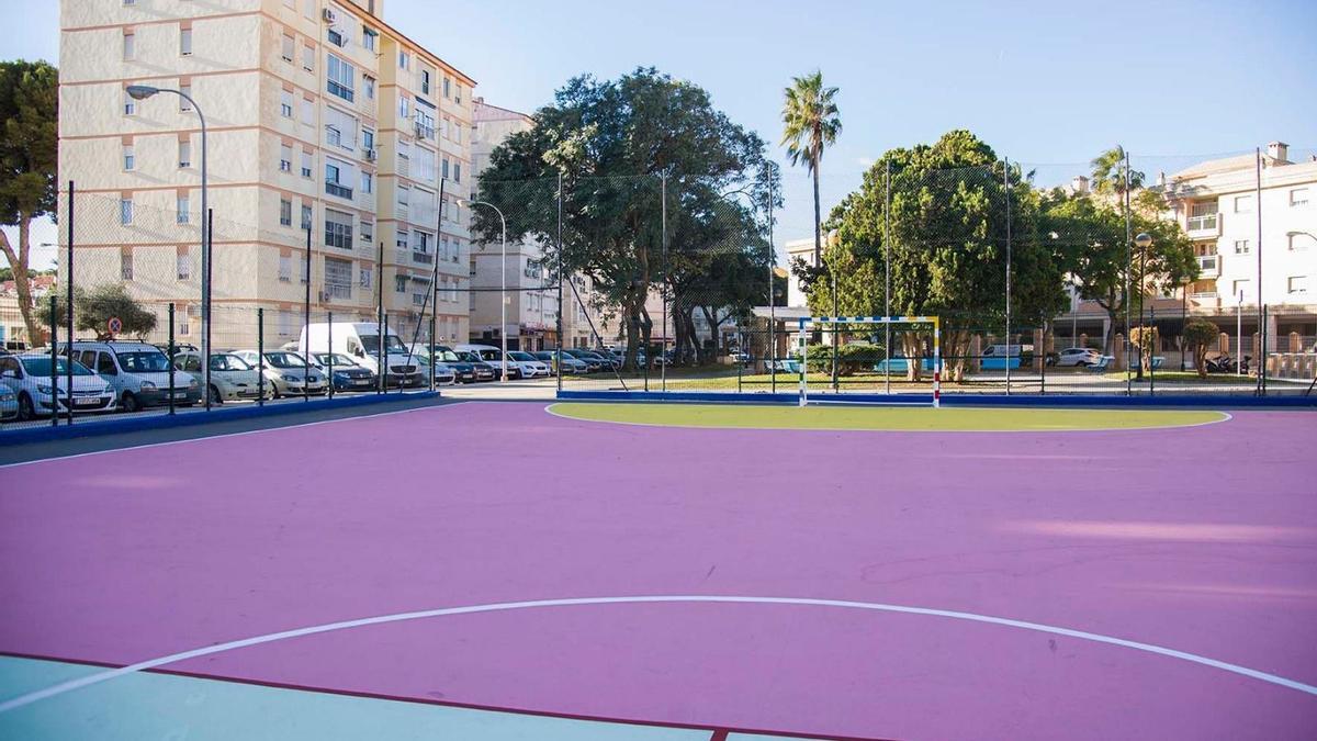 Pista polideportiva remodelada en El Calvario