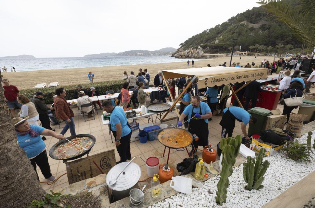 La Fira des Peix, en un entorno tan increíble como la Cala de Sant Vicent.