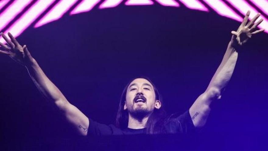 DJ Aoki und David Guetta legen im Stage in Magaluf auf