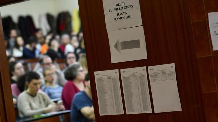 Casi 1.400 facultativos optarán hasta diciembre a 457 plazas fijas en el SES