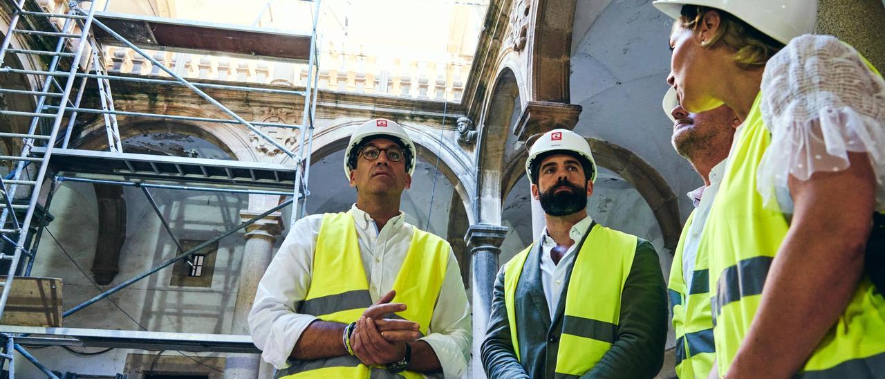 Imagen de las obras del Palacio de Godoy, para convertirse en un Hilton de cinco estrellas.