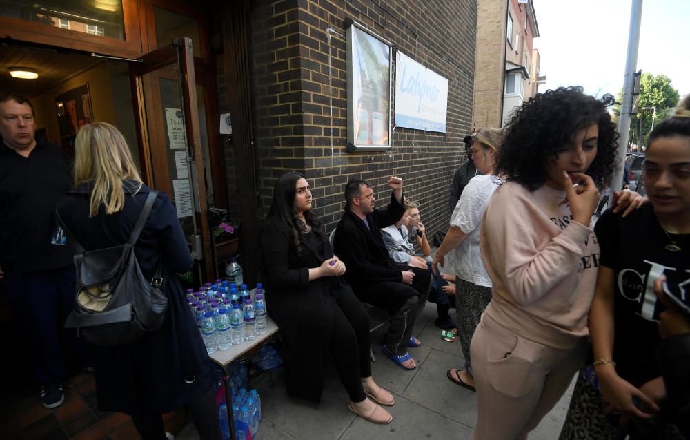 Incendio en un edificio de 24 plantas en Londres