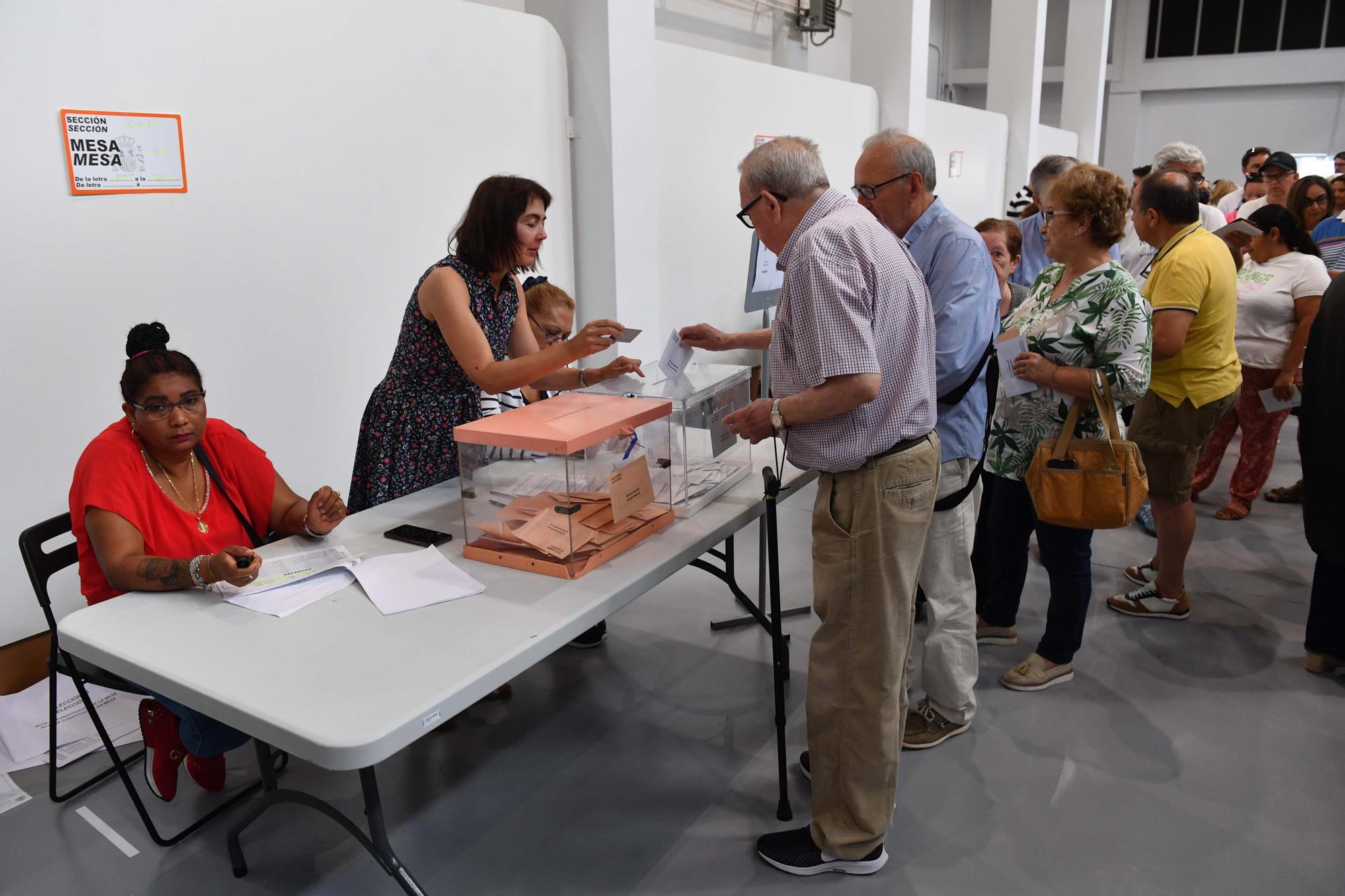 Las imágenes de las elecciones generales en A Coruña