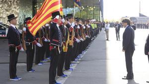 Carles Puigdemont durante la celebración del Día de les Esquadres en el exterior del Auditori Fòrum.